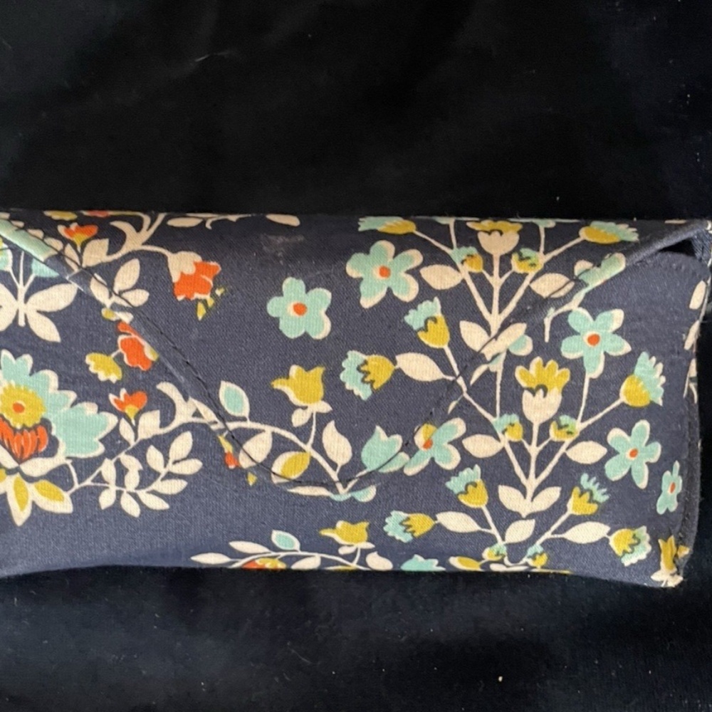Vera Bradly Eye Glass case